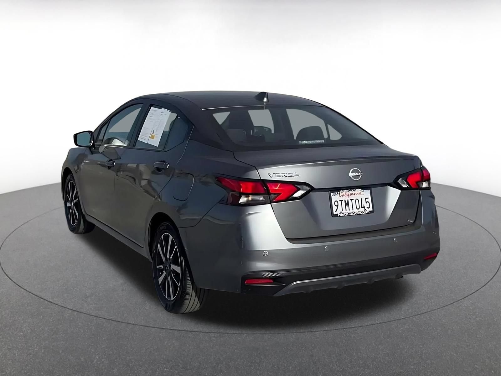 Used 2025 Nissan Versa SV FWD image 10