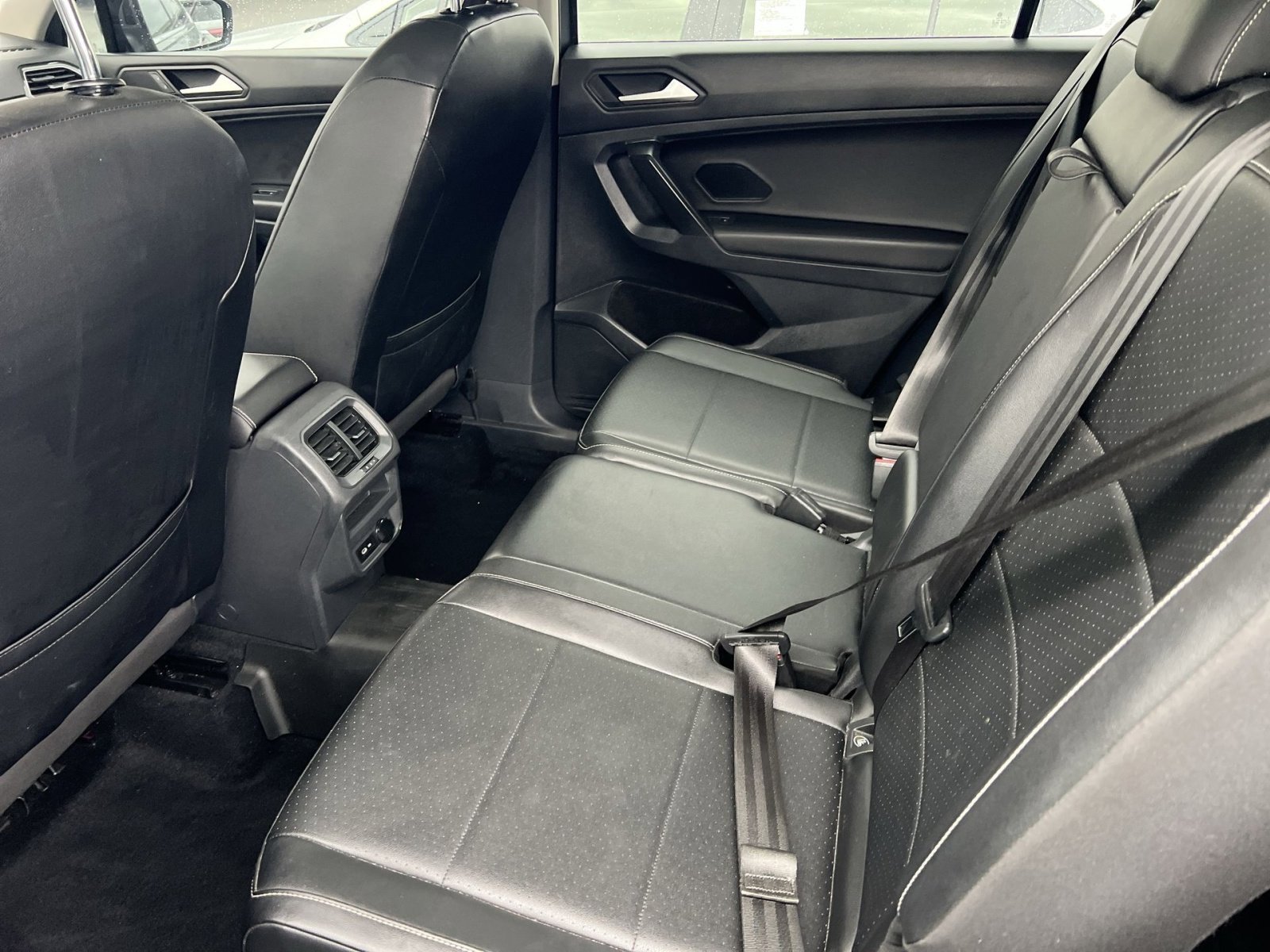 Used 2021 Volkswagen Tiguan SEL image 20