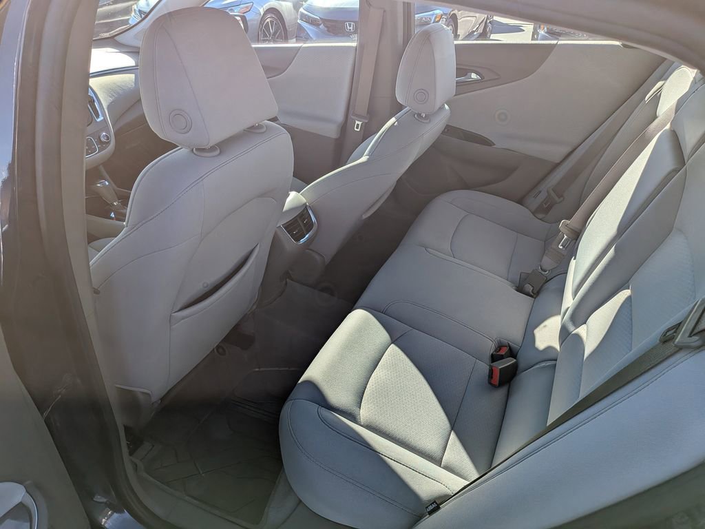 Used 2020 Chevrolet Malibu LT image 13