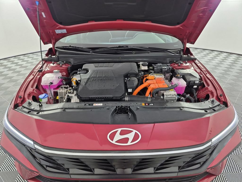 Used 2025 Hyundai Elantra SEL FWD image 39