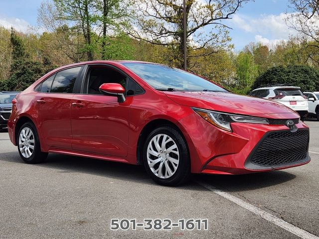 Used 2020 Toyota Corolla LE FWD image 3