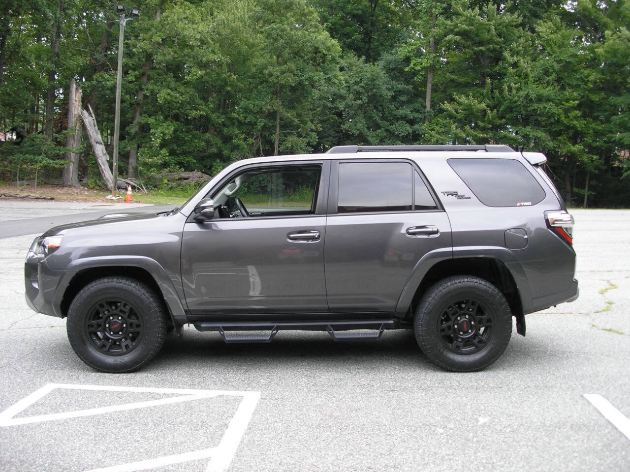 Used 2019 Toyota 4Runner TRD Off-Road Premium AWD/4WD image 9