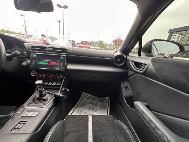 Used 2022 Toyota GR86 Premium w/ ALL Weather Mat Package (TMS) RWD image 26
