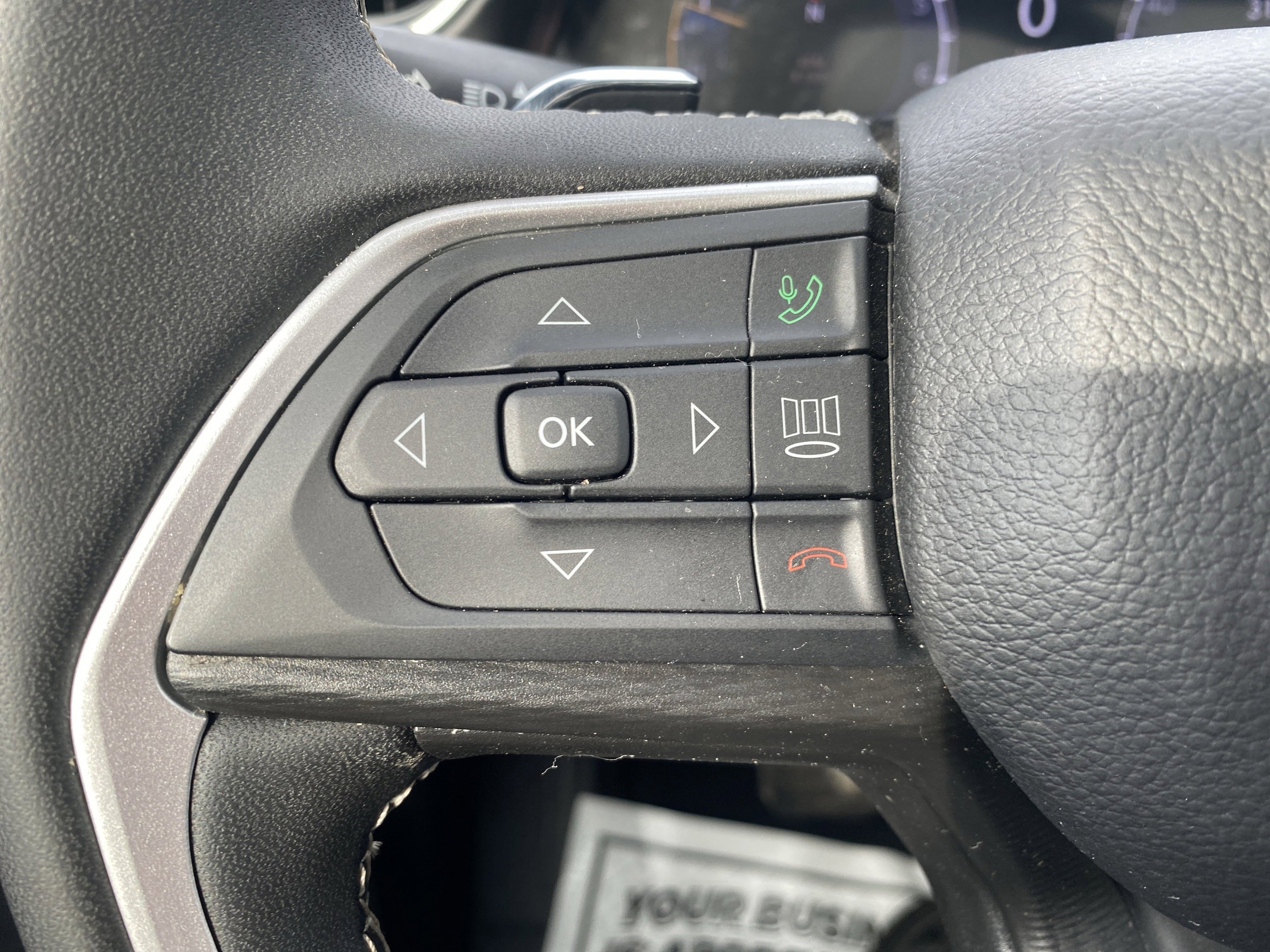 Used 2024 Jeep Grand Cherokee L Laredo image 18