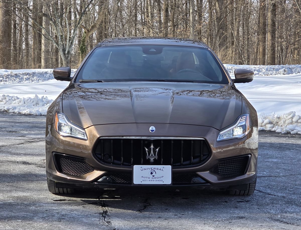 Used 2022 Maserati Quattroporte Modena RWD image 9