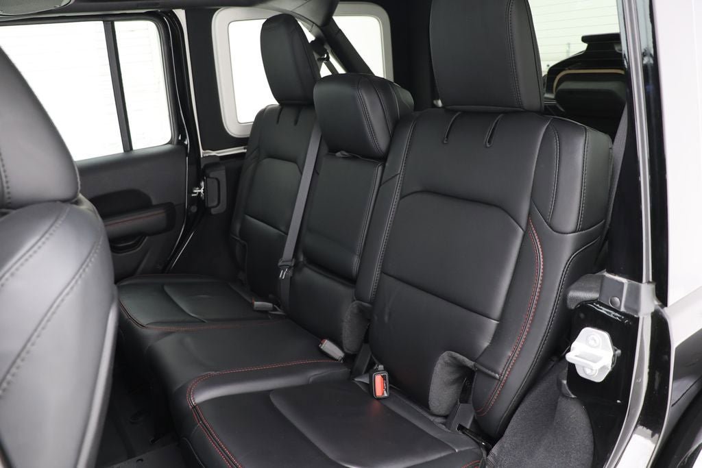 Used 2024 Jeep Wrangler Unlimited Rubicon AWD/4WD image 15