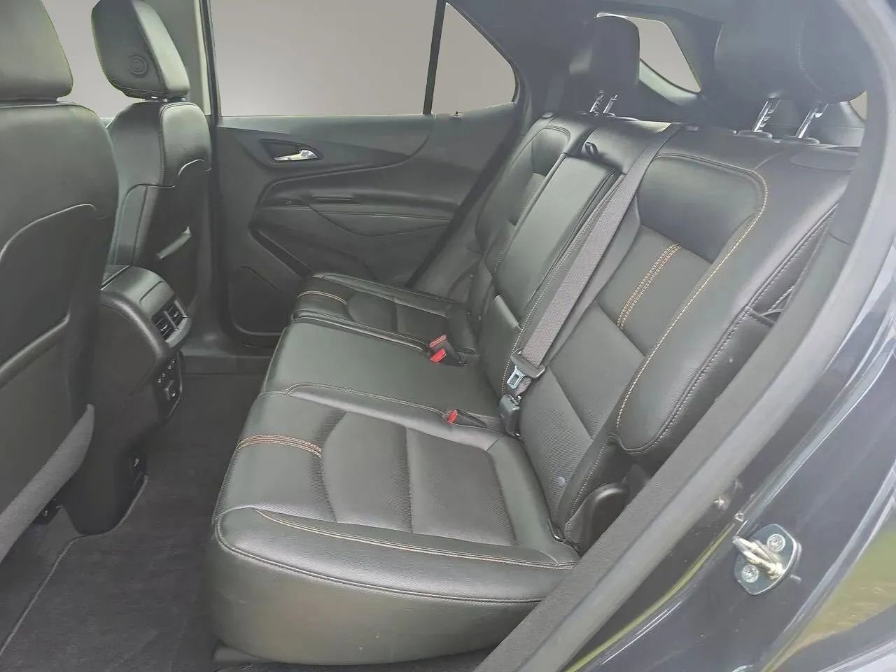 Used 2022 Chevrolet Equinox Premier AWD/4WD image 23