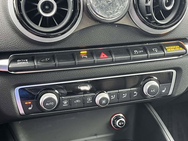 Used 2016 Audi A3 e-tron Premium Plus w/ Premium Plus Package image 32