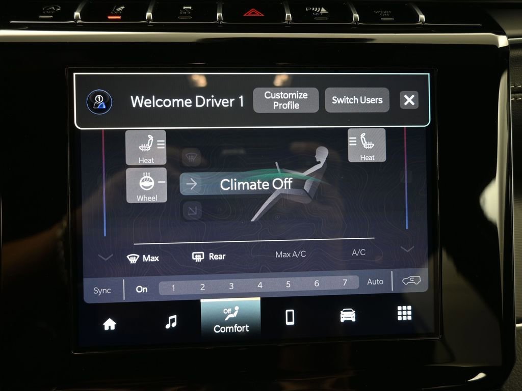 New 2025 Jeep Grand Cherokee Altitude RWD image 3