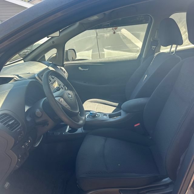 Used 2017 Nissan Leaf S w/ Charge Package FWD image 5