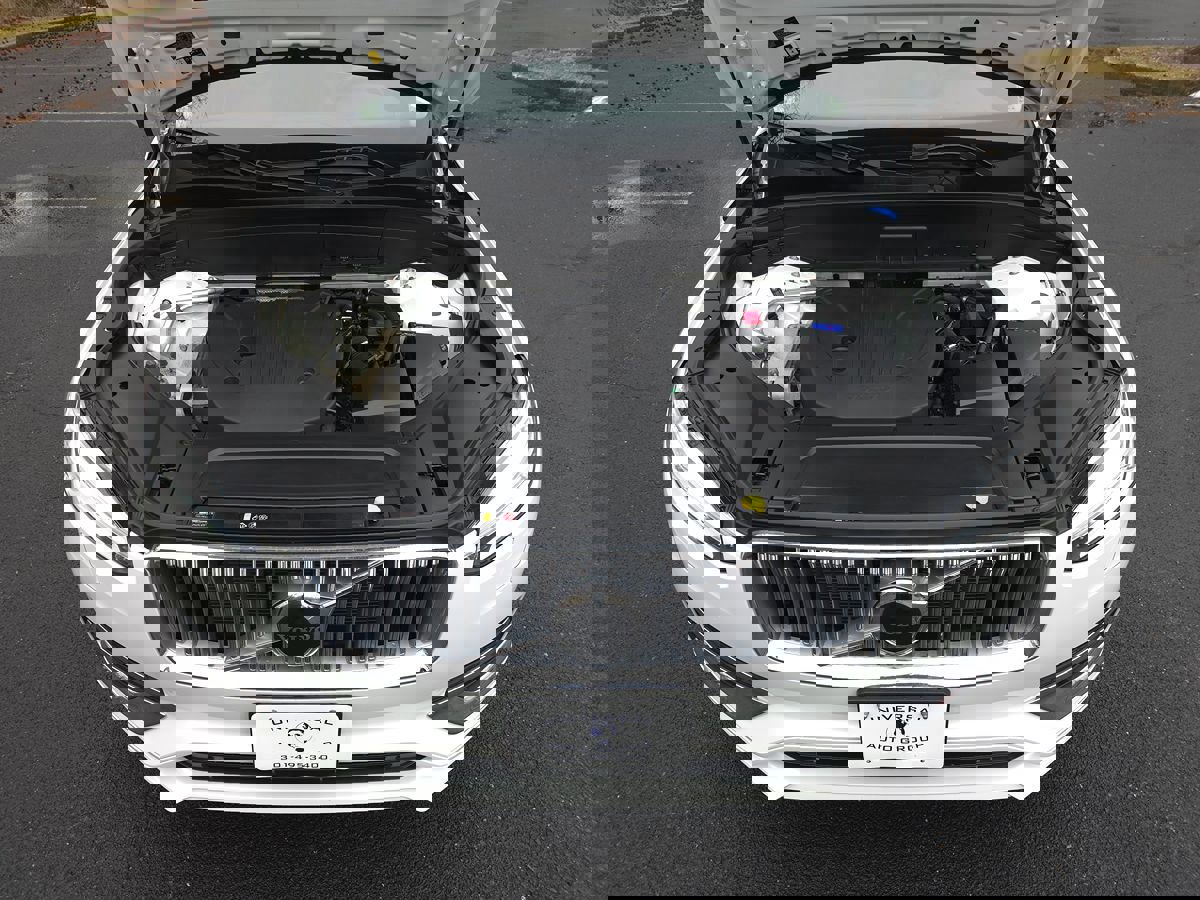 Used 2024 Volvo XC90 B5 Core w/ Climate Package image 59