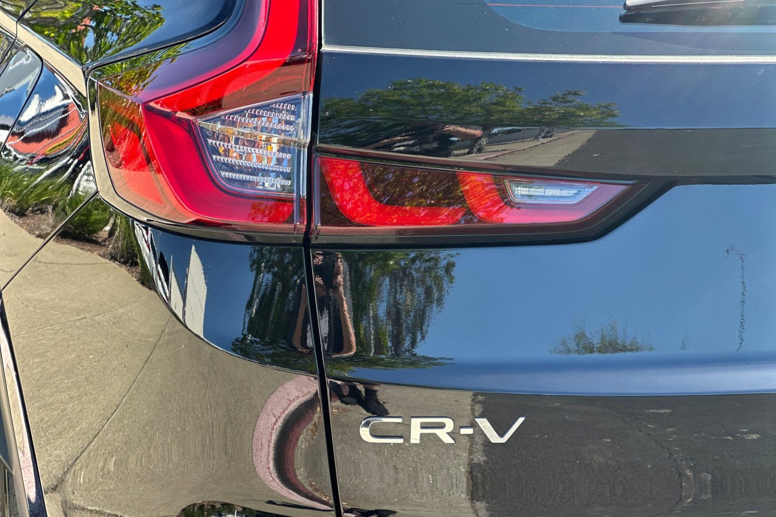 Certified 2023 Honda CR-V LX image 34