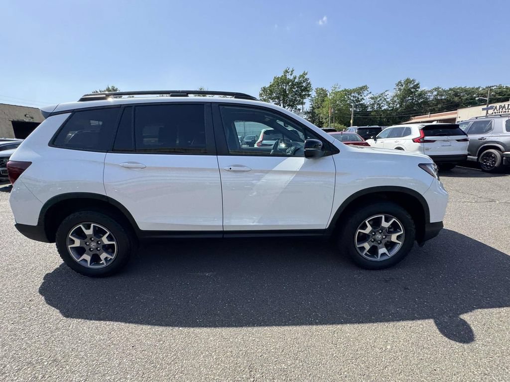 Certified 2022 Honda Passport TrailSport image 5