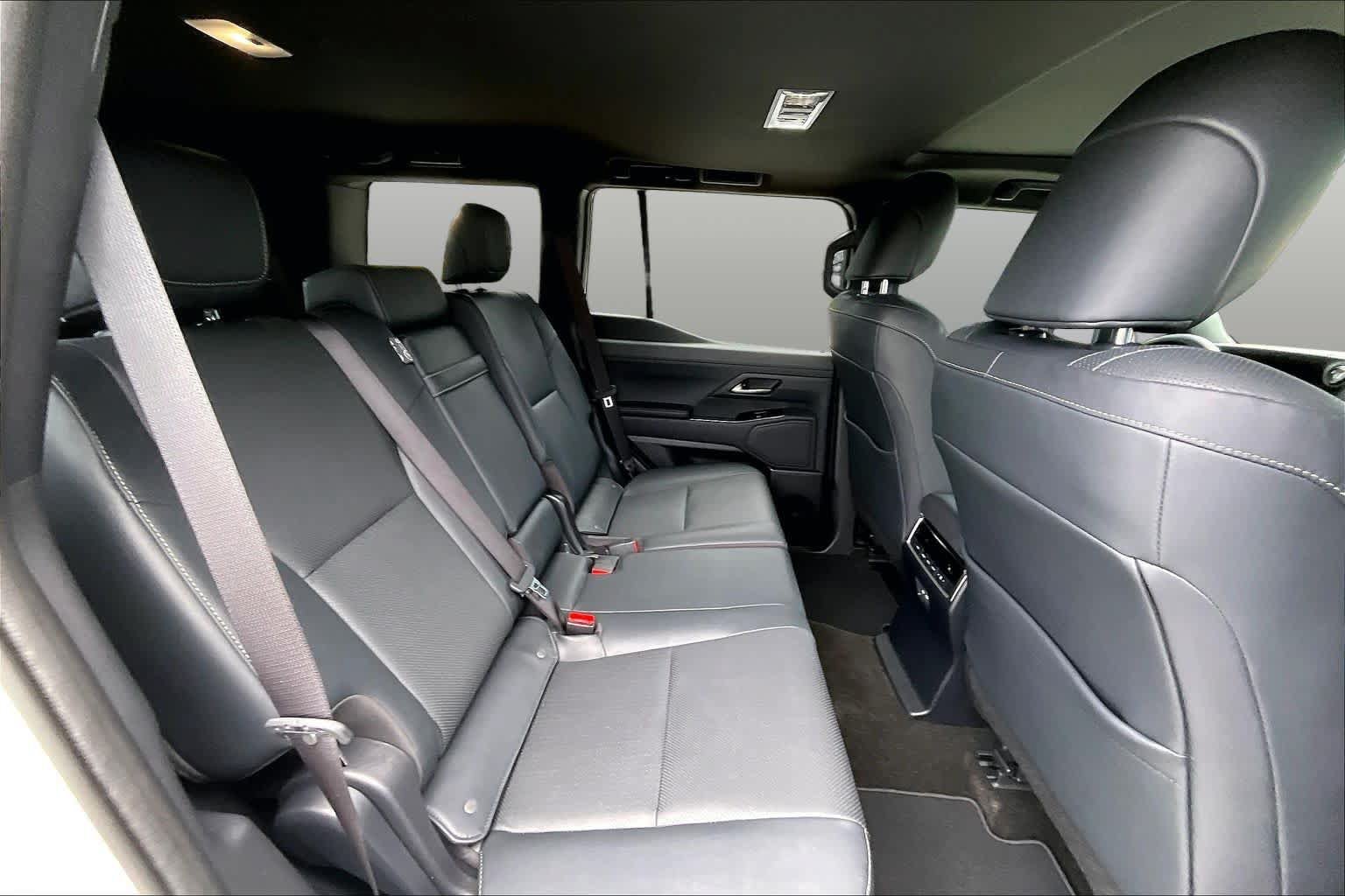 Used 2025 Lexus GX 550 w/ Cold Area Package AWD/4WD image 20
