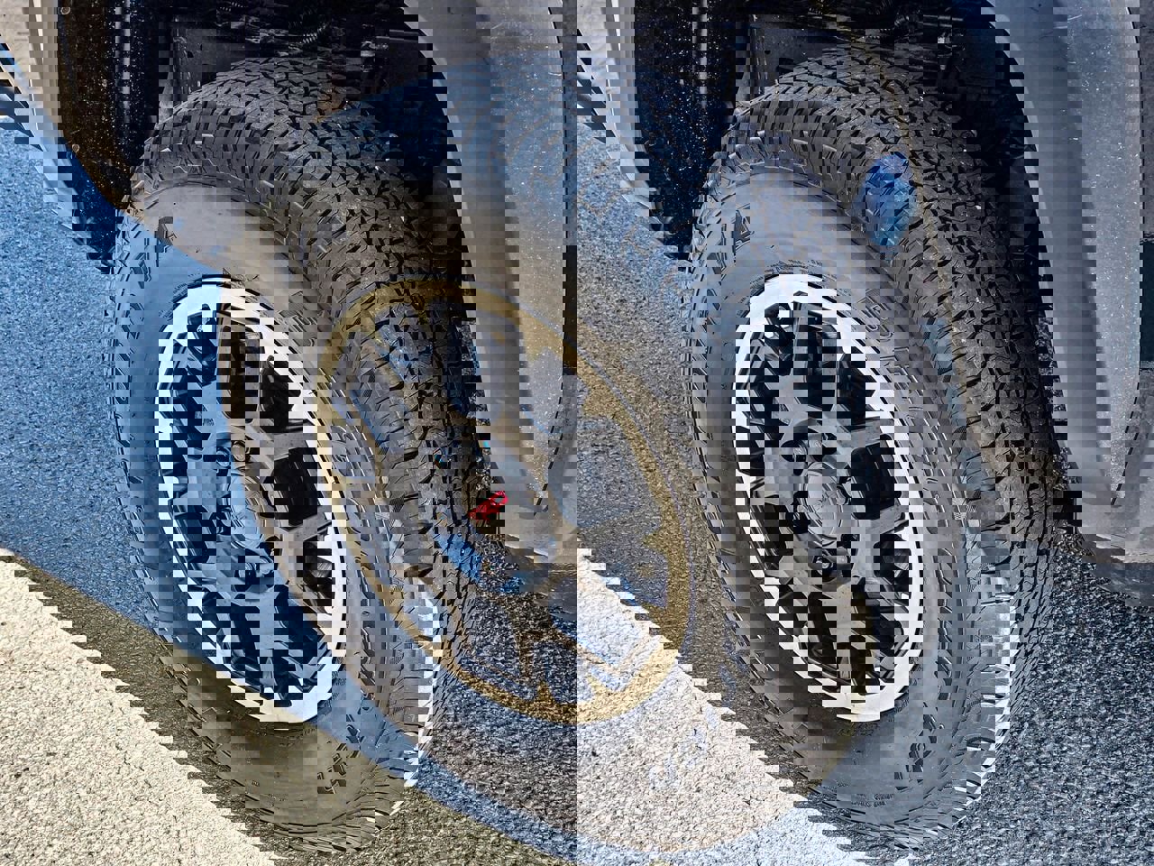 Used 2024 Toyota Tacoma TRD Off-Road AWD/4WD image 11