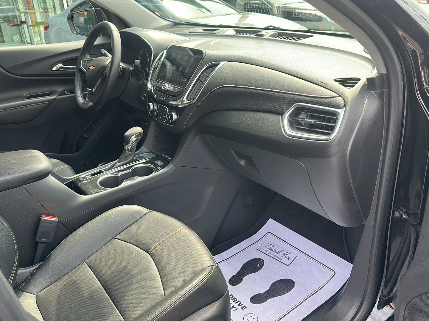 Used 2024 Chevrolet Equinox Premier FWD image 10