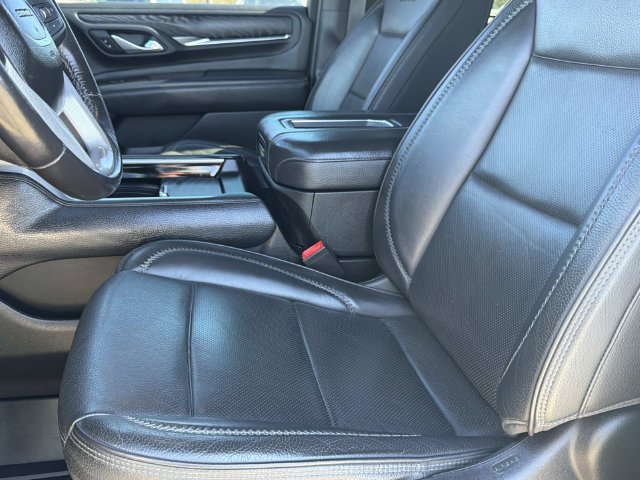 Used 2022 GMC Yukon XL Denali RWD image 21