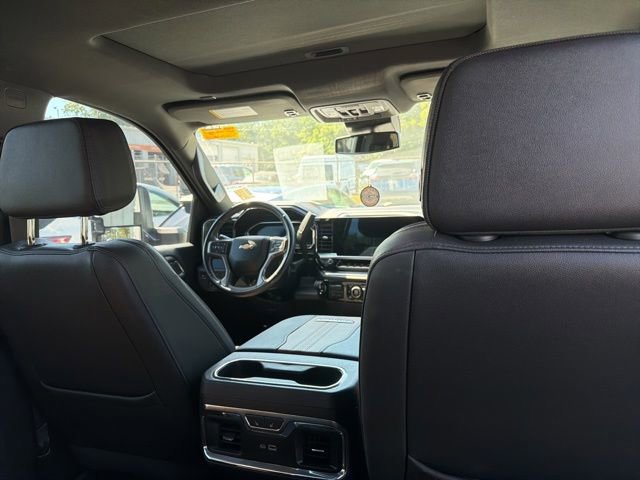 Used 2024 Chevrolet Silverado 2500 High Country w/ LPO, Dark Essentials Package AWD/4WD image 17