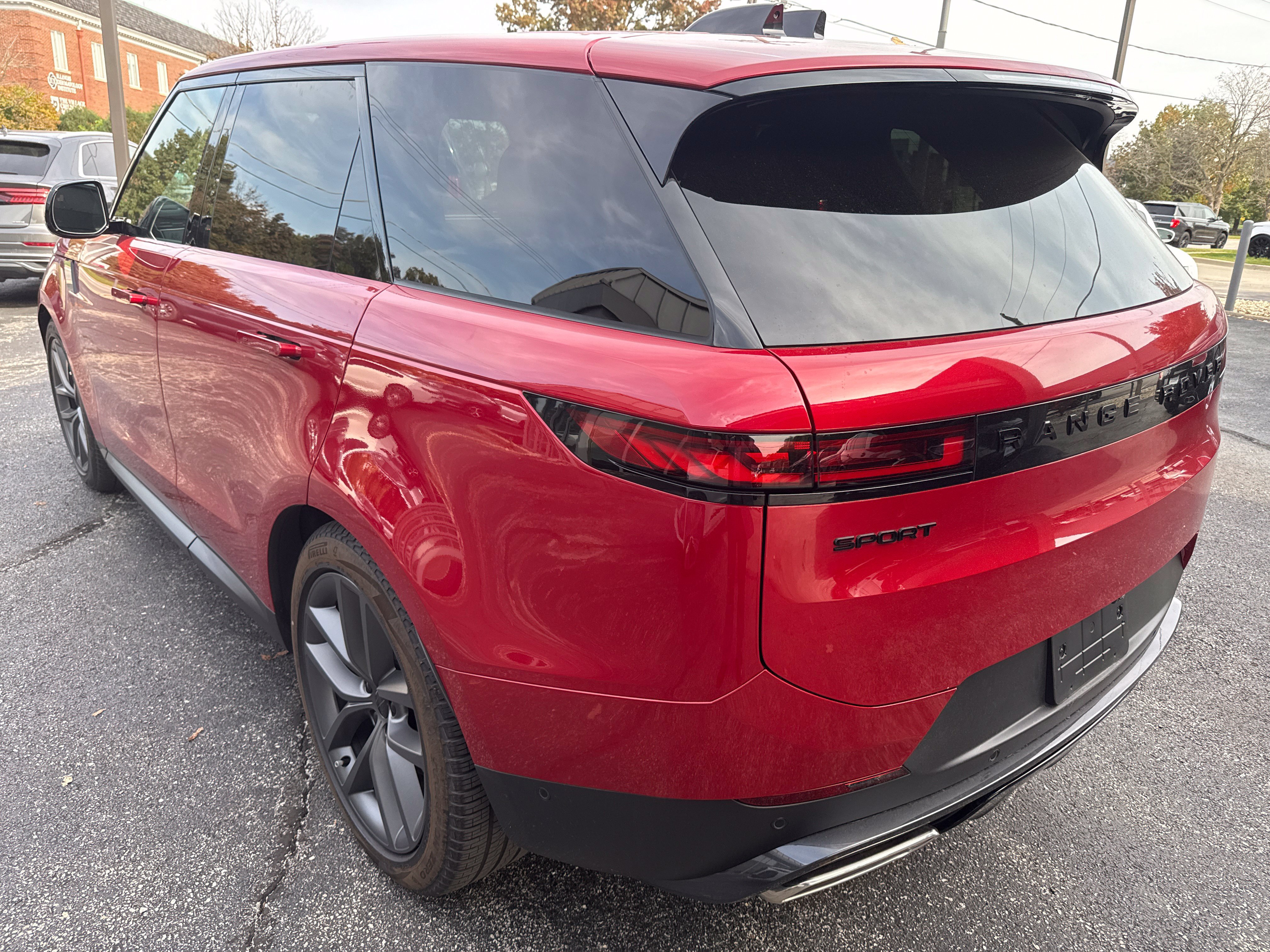 Certified 2026 Land Rover Range Rover Sport SE AWD/4WD image 3