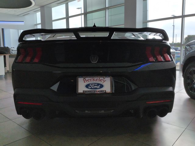 Used 2025 Ford Mustang Dark Horse RWD image 4