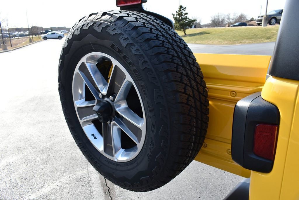 Used 2018 Jeep Wrangler Unlimited Sahara image 34