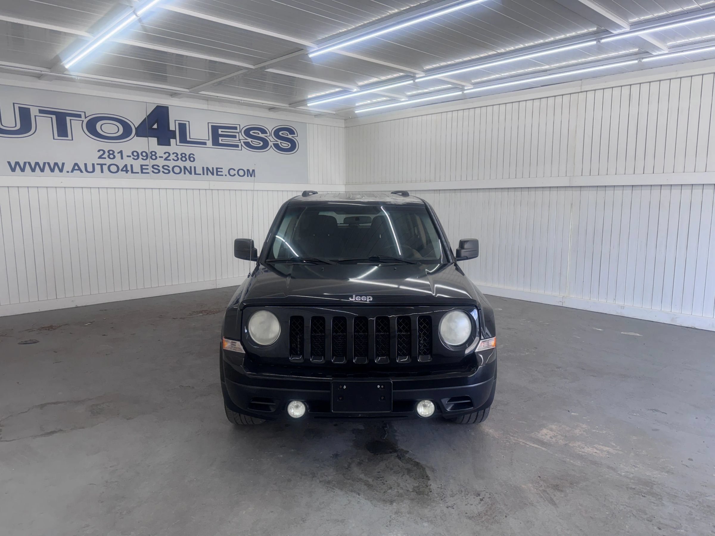 Used 2014 Jeep Patriot Sport w/ Power Value Group FWD image 2
