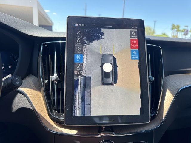 New 2026 Volvo XC60 B5 Plus w/ Climate Package image 23