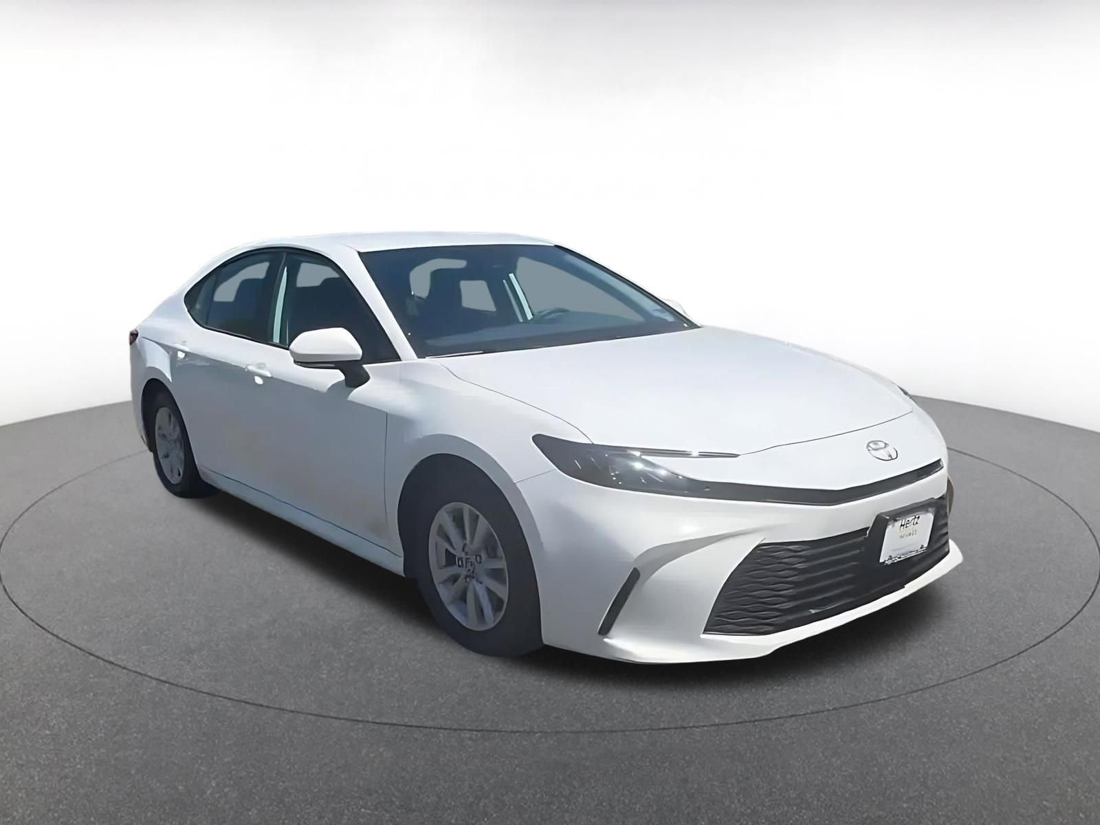 Used 2025 Toyota Camry Hybrid FWD image 3