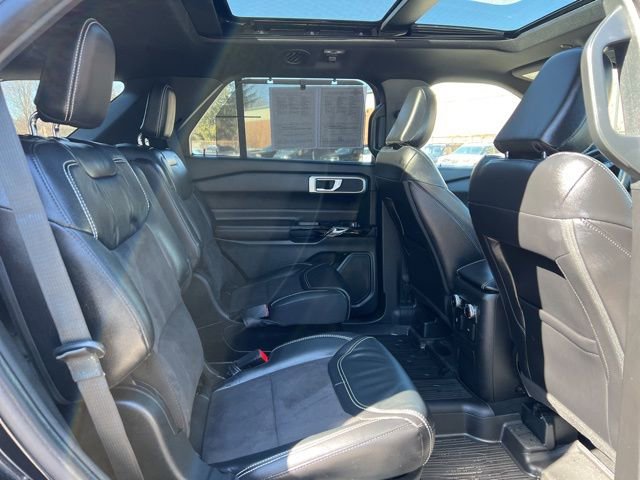 Used 2023 Ford Explorer ST image 14