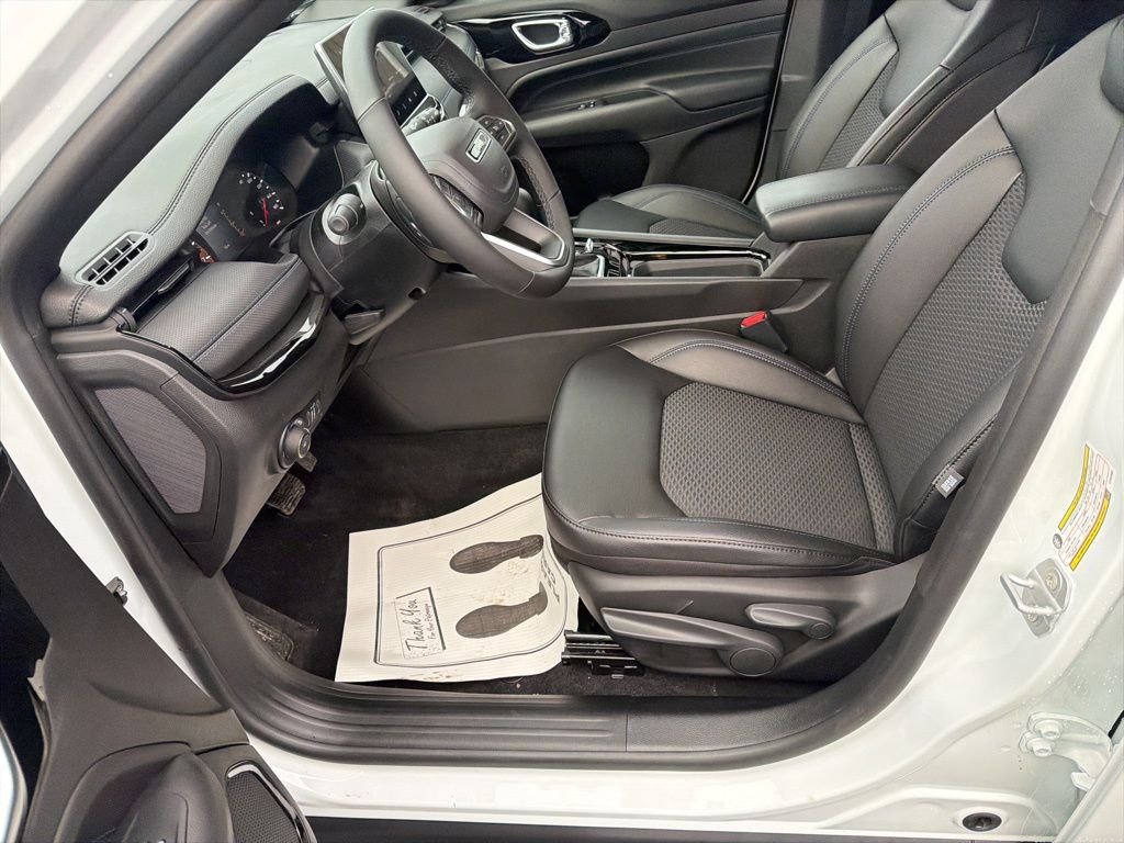 New 2026 Jeep Compass Latitude AWD/4WD image 13