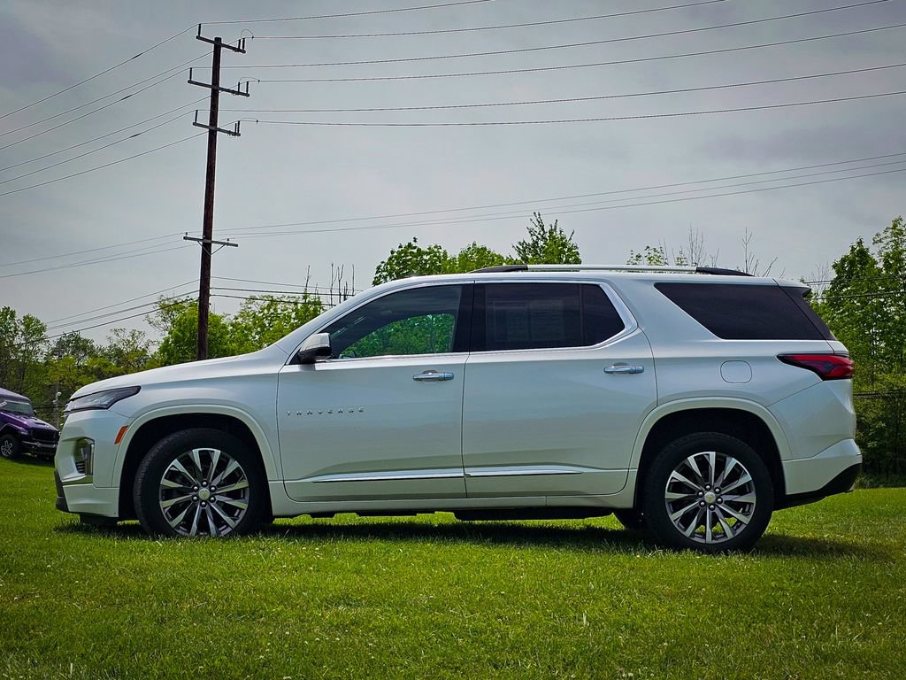 Used 2023 Chevrolet Traverse Premier AWD/4WD image 6