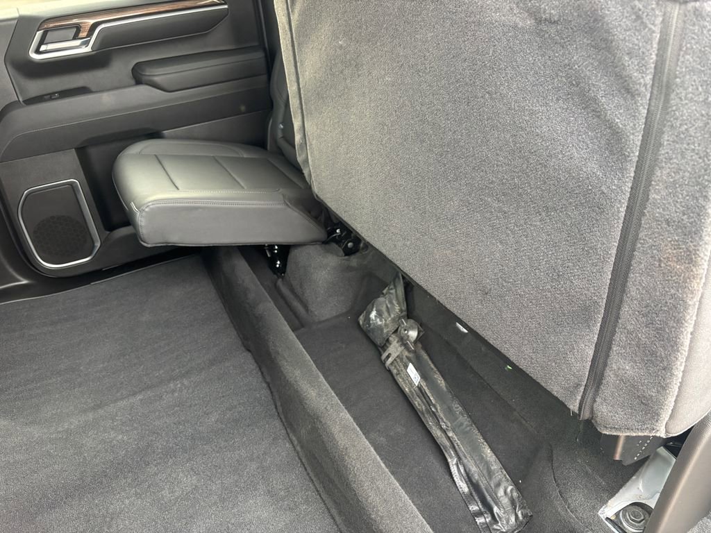 Used 2025 Chevrolet Silverado 1500 LT w/ Leather Package image 42
