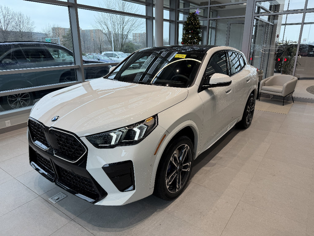 New 2026 BMW X2 xDrive28i w/ Technology Package AWD/4WD image 3