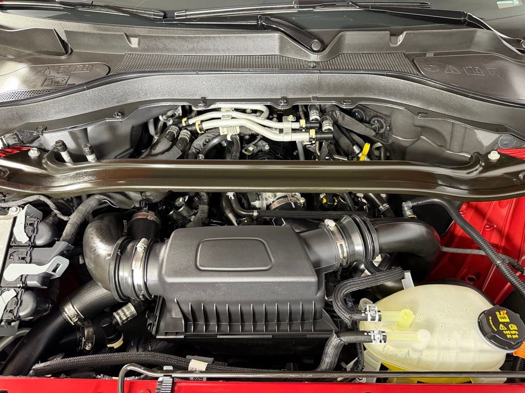 Used 2025 Ford Explorer ST image 36