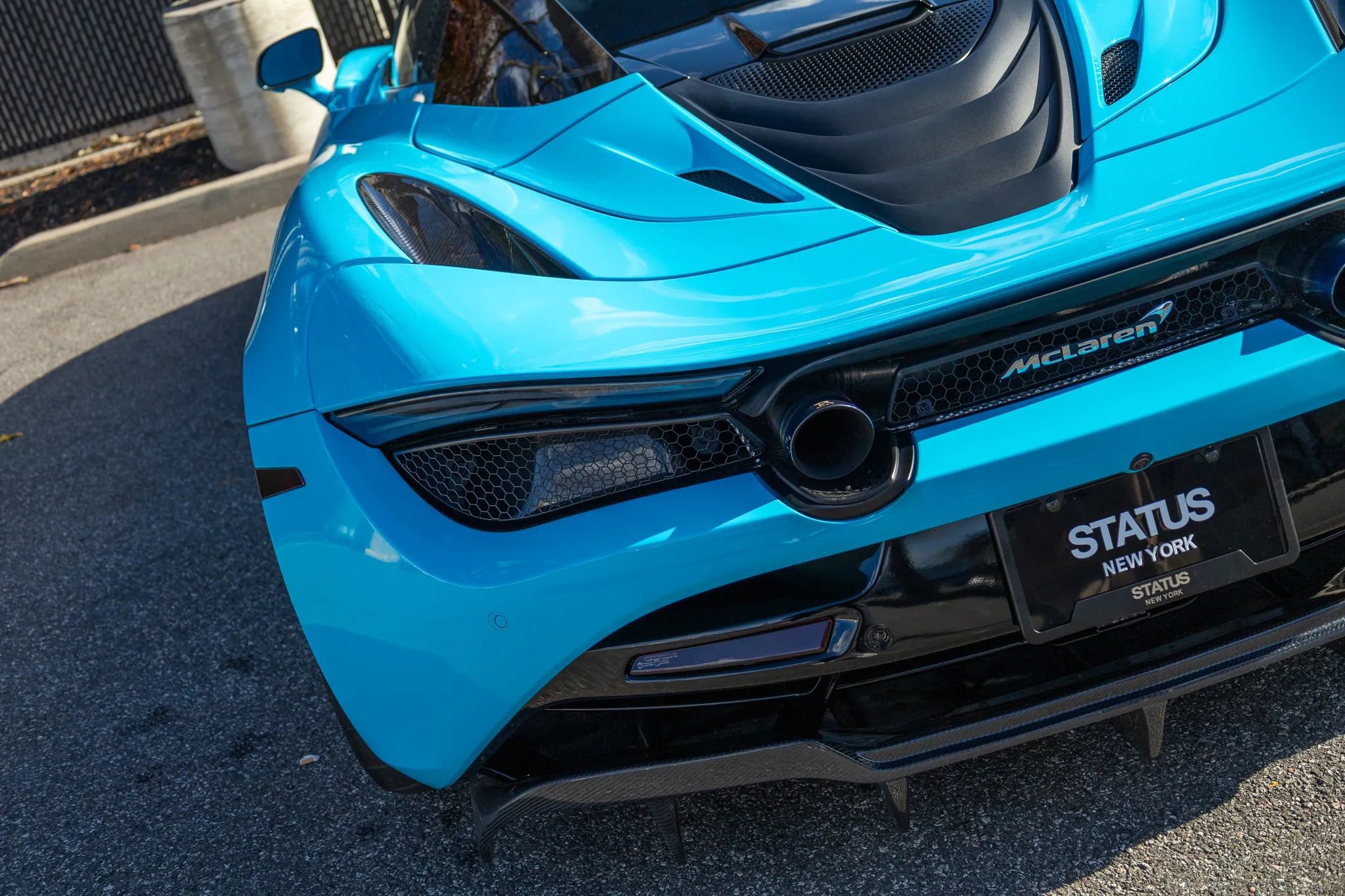 Used 2022 McLaren 720S Spider image 46