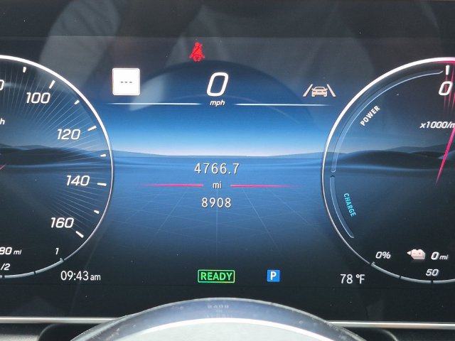 Used 2025 Mercedes-Benz GLC 350e 4MATIC image 25