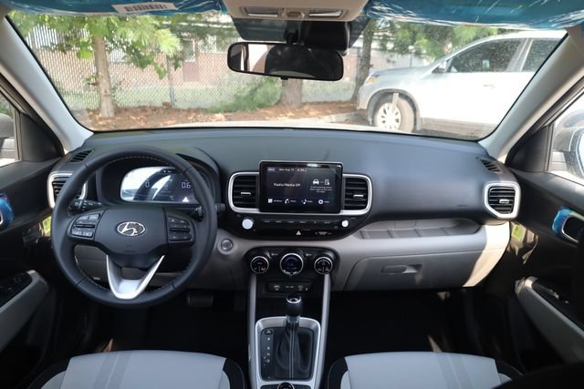 New 2026 Hyundai Venue SEL FWD image 12