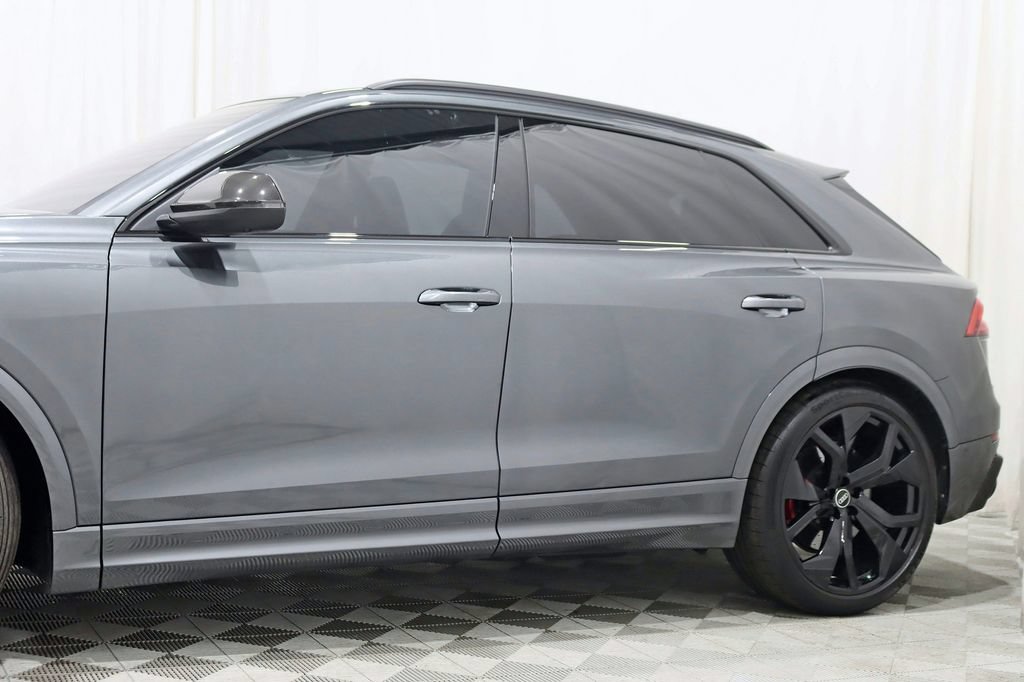 Used 2021 Audi RS Q8 w/ Carbon Optic Package AWD/4WD image 3