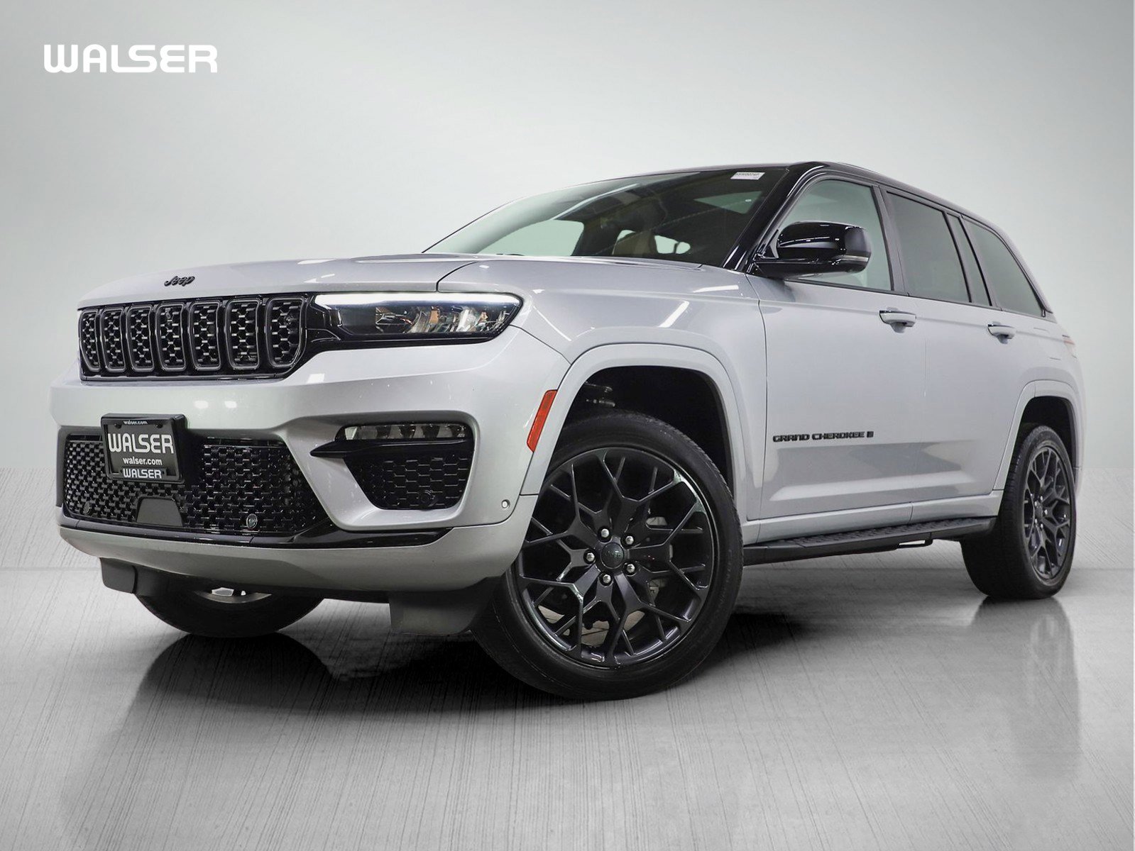 Used 2024 Jeep Grand Cherokee Summit image 1