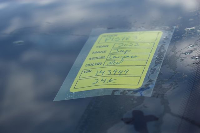 Used 2022 Jeep Compass Limited image 37