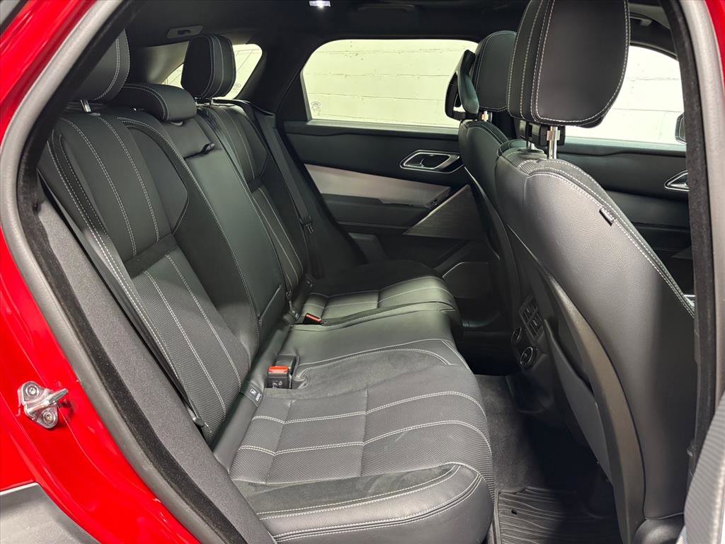 Used 2019 Land Rover Range Rover Velar R-Dynamic SE image 39