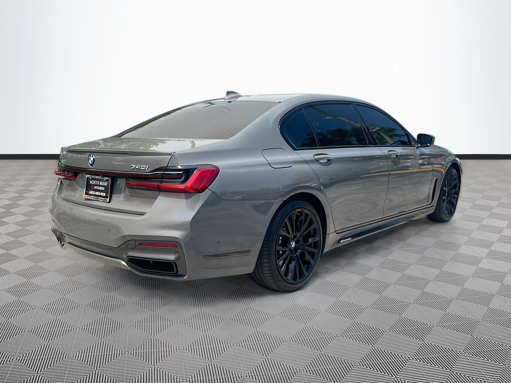 Used 2020 BMW 740i w/ M Sport Package RWD image 7