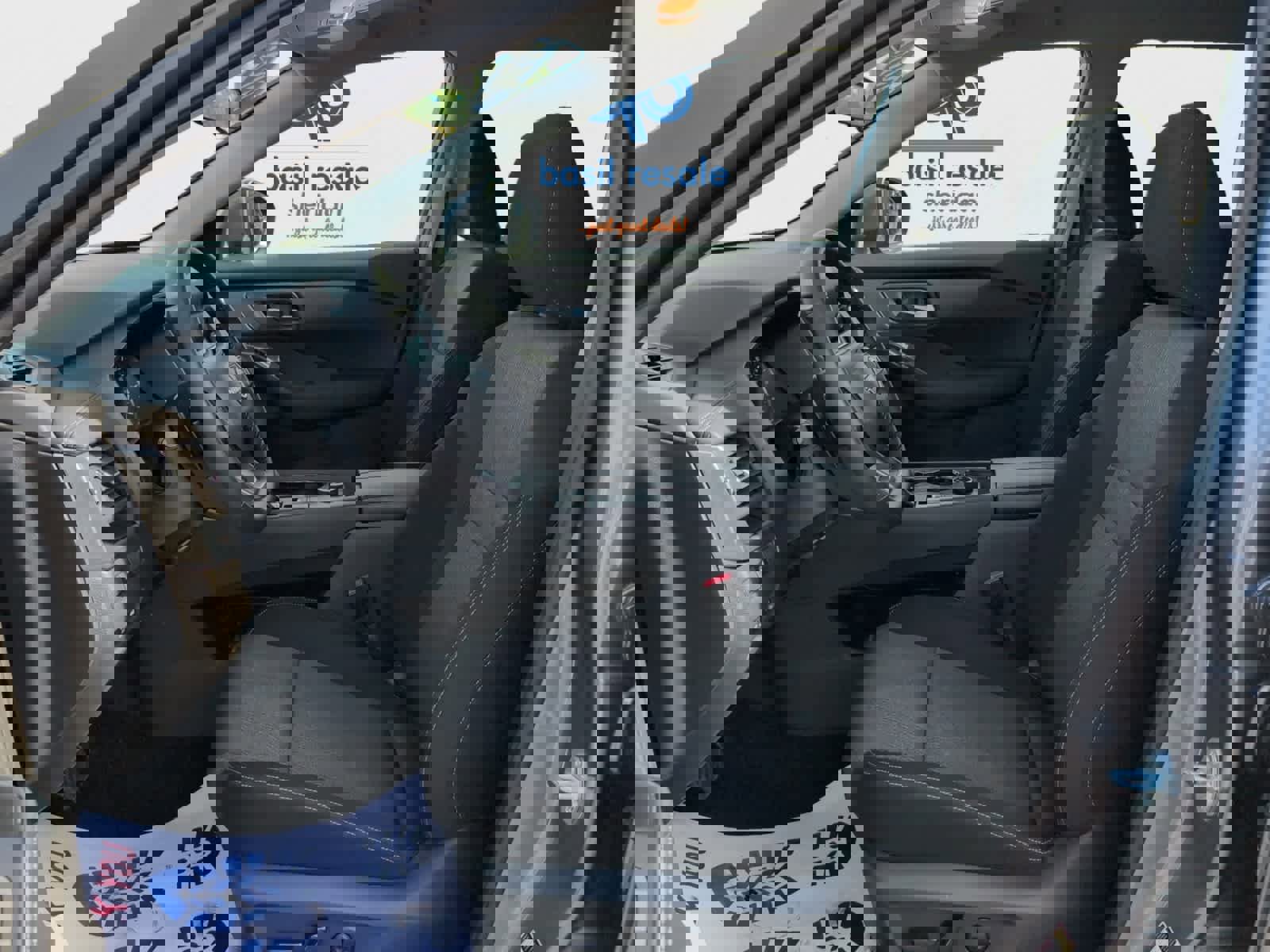 Used 2025 Nissan Rogue SV image 12