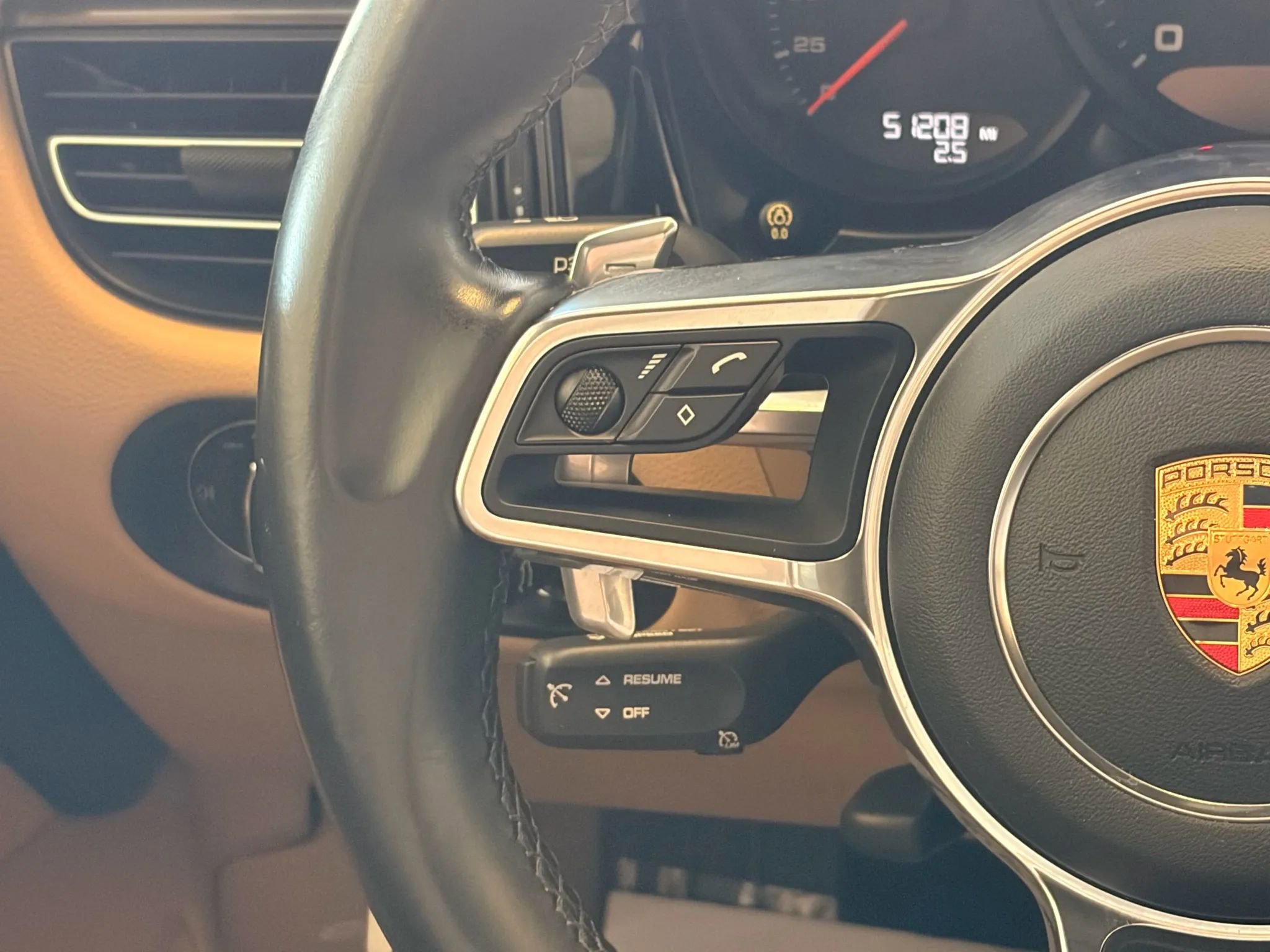 Used 2020 Porsche Macan Sport Edition image 27