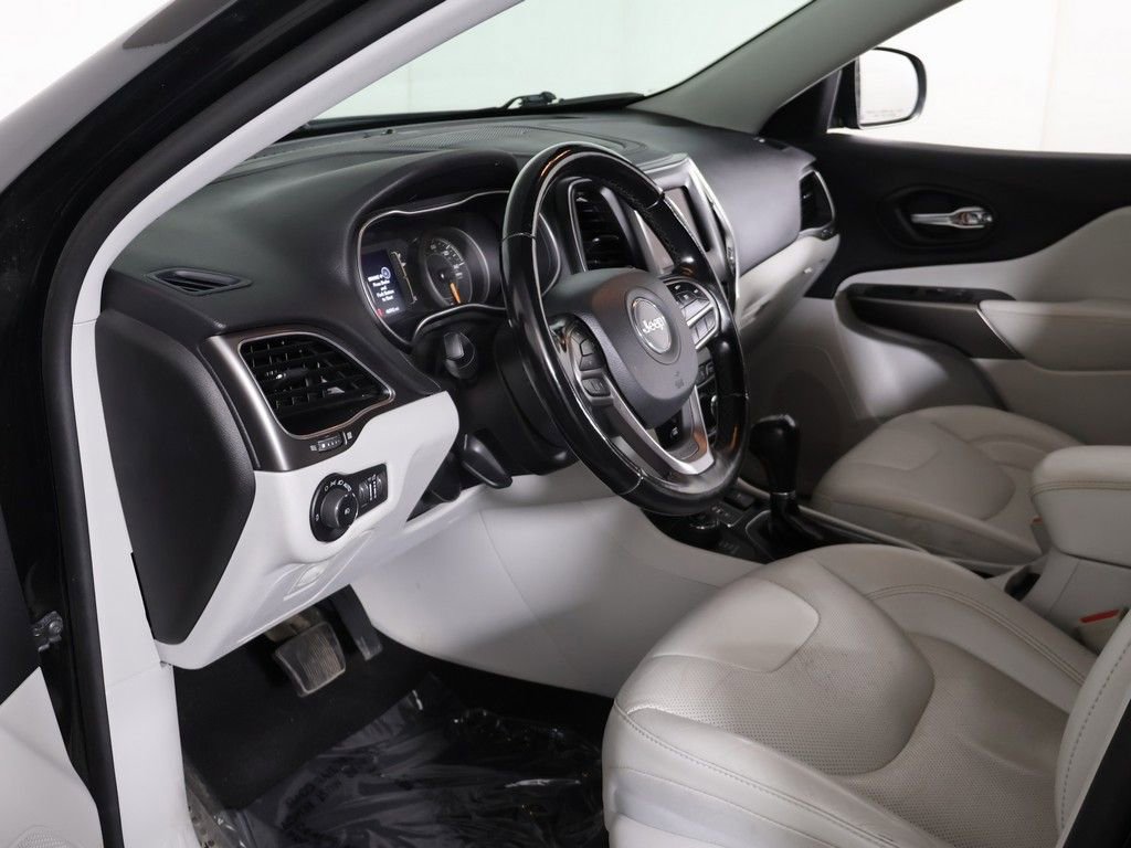 Used 2021 Jeep Cherokee Latitude Lux AWD/4WD image 19