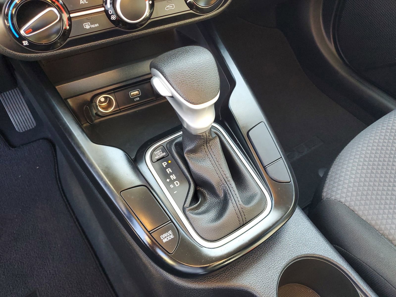 Used 2025 Kia Soul LX image 24