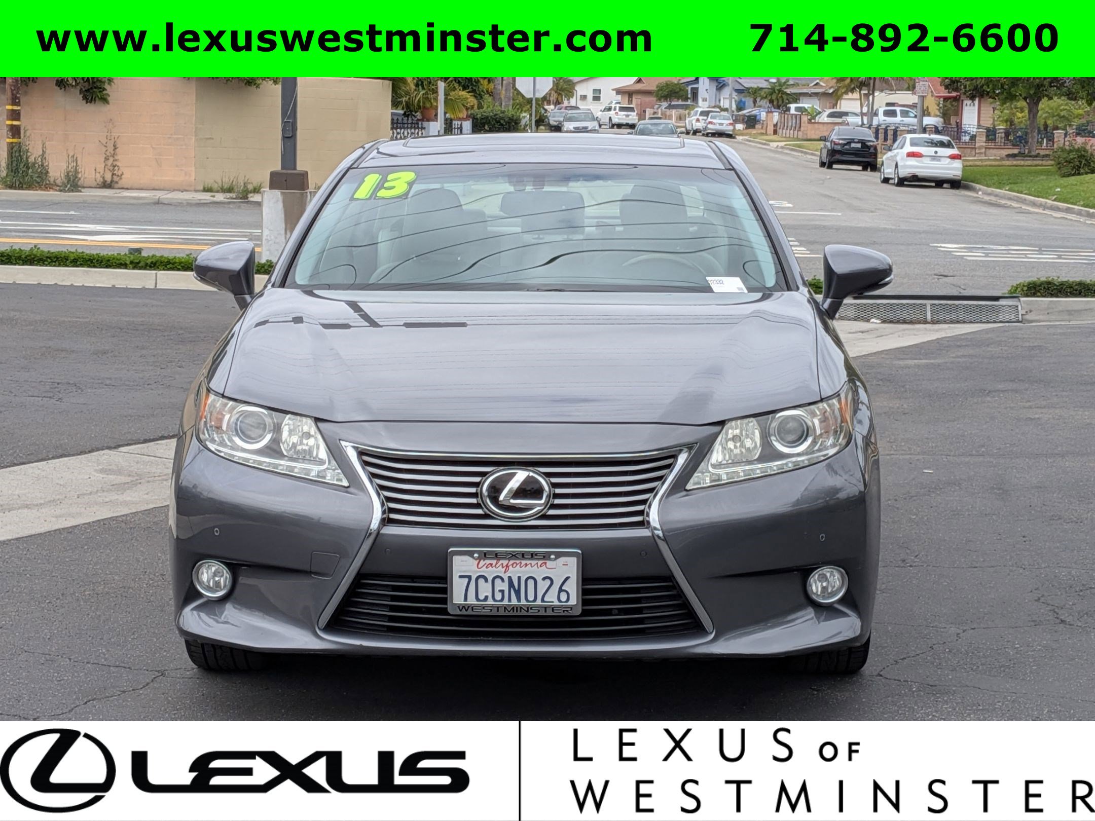 Used 2013 Lexus ES 350 w/ Luxury Pkg FWD image 2