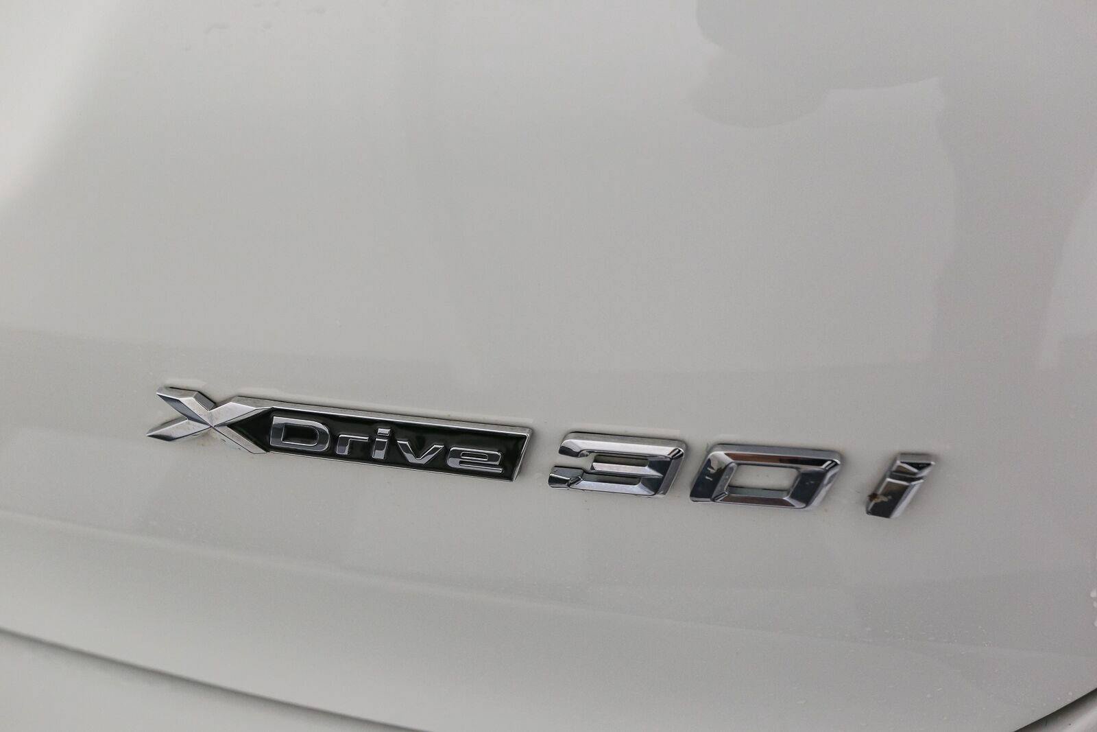 Used 2024 BMW X3 xDrive30i AWD/4WD image 11