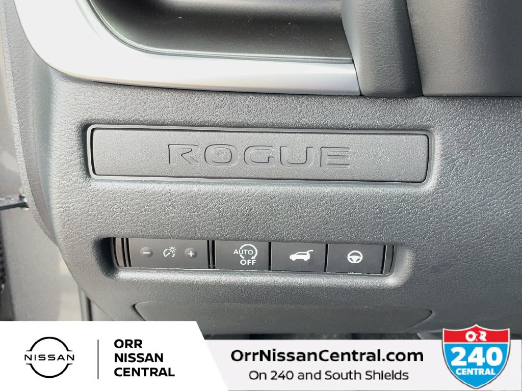 New 2027 Nissan Rogue Dark Armor FWD image 19