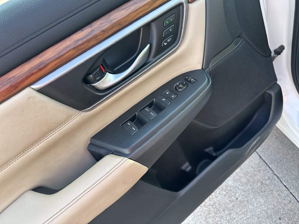 Used 2017 Honda CR-V EX-L image 11